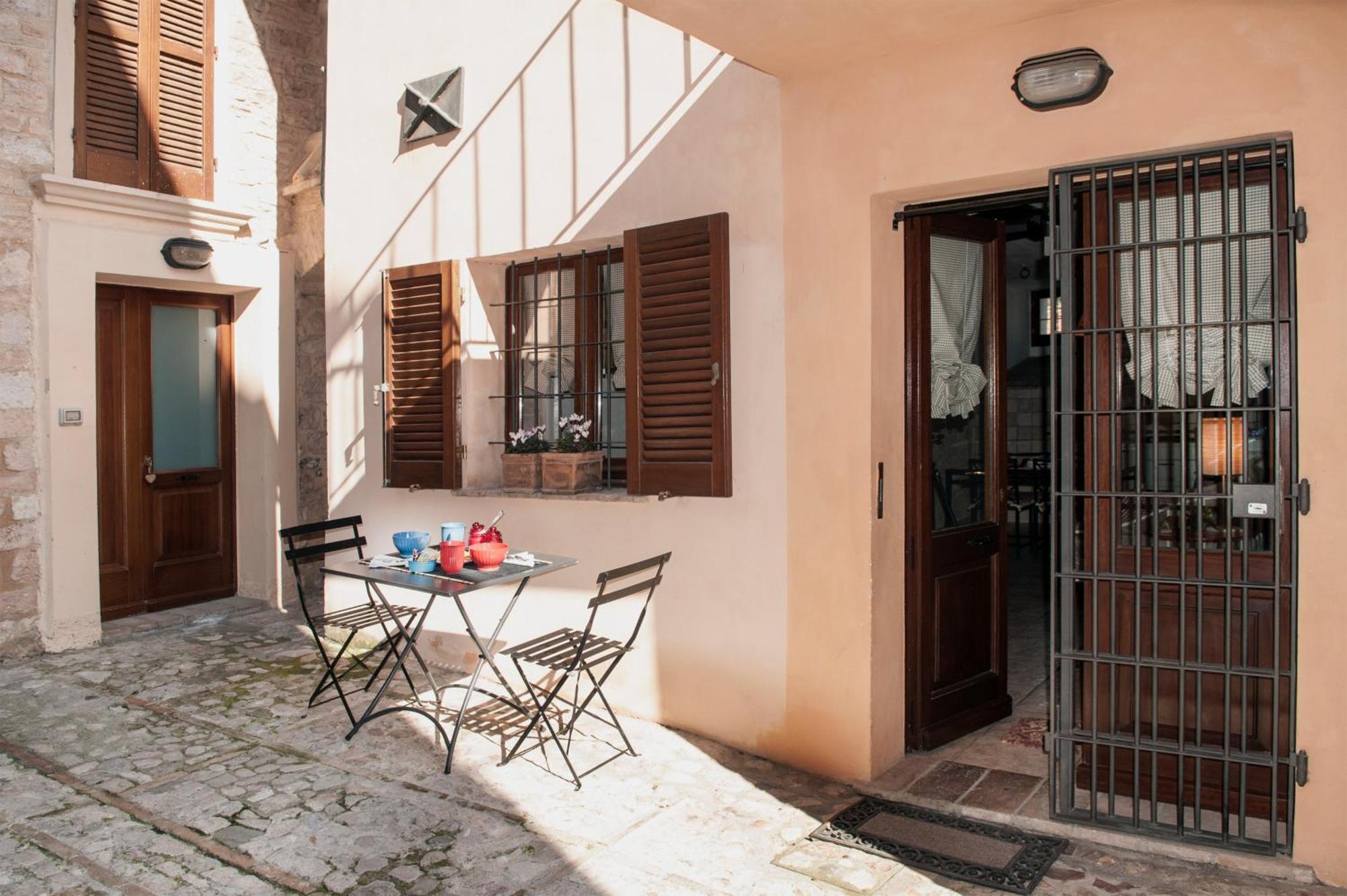 Appartamenti San Francesco スペッロ エクステリア 写真