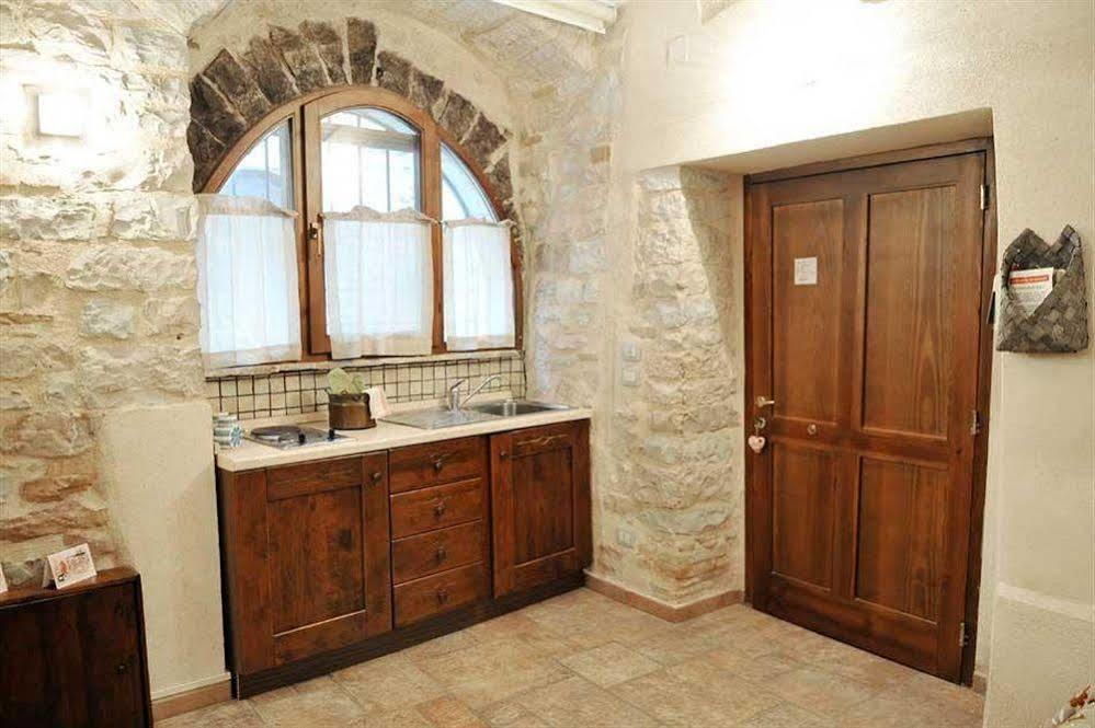 Appartamenti San Francesco スペッロ エクステリア 写真